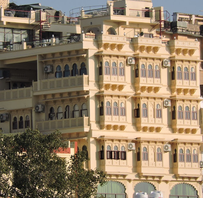 lake view heritage hotel